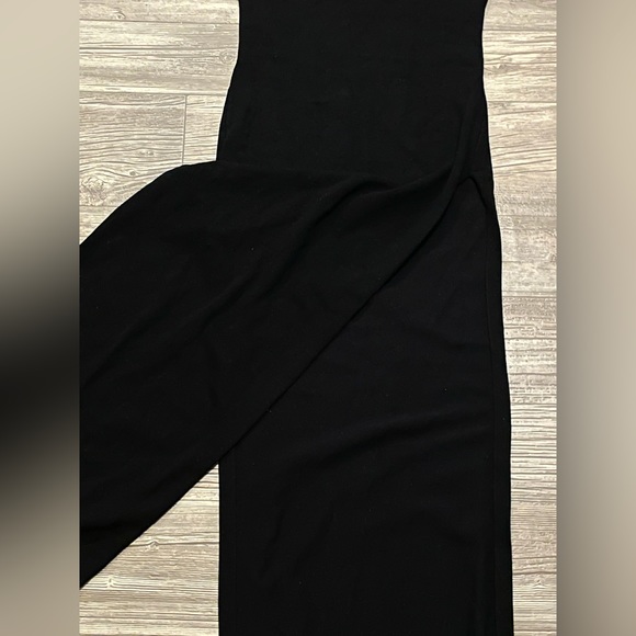 Black Maxi dress, high Slit on both sides - Picture 2 of 2